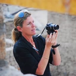 Sarah Kingdom profile picture